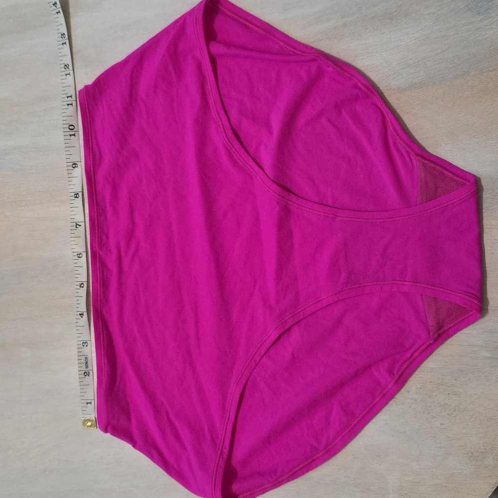 NWOT SKIMS Fits Everybody FULL Brief /FUCHSIA/ M, XL, 3X - Picture 3 of 10